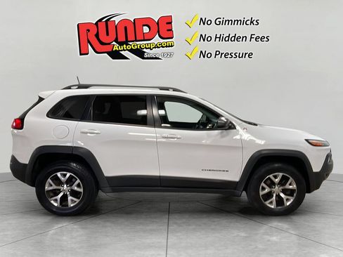 Used 2016 Jeep Cherokee Trailhawk w/ Comfort/Convenience Group AWD/4WD image 7