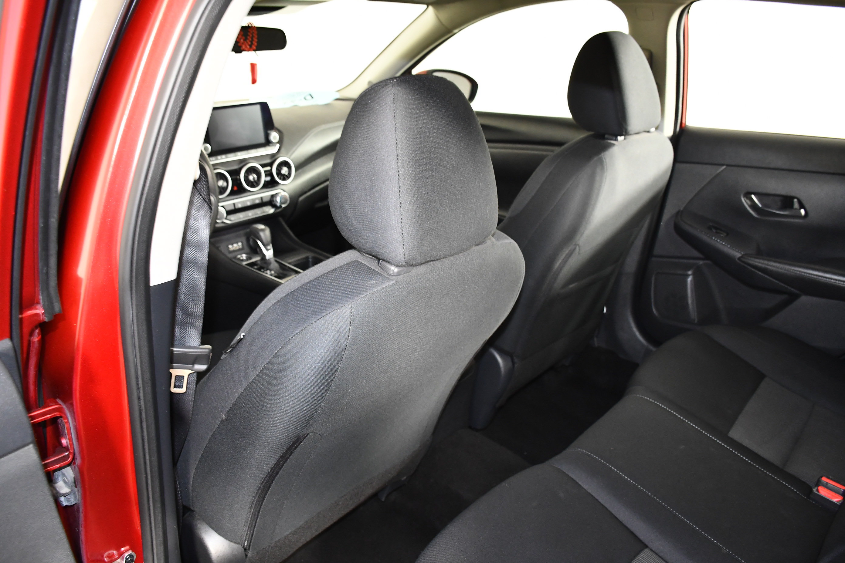 Used 2024 Nissan Sentra SV FWD image 44