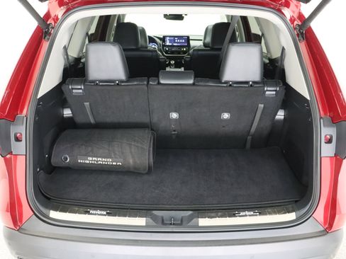 Used 2025 Toyota Grand Highlander AWD Hybrid image 35