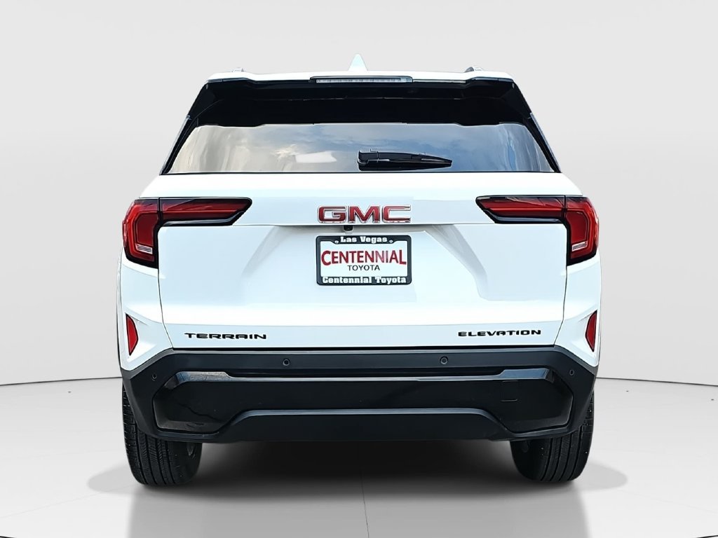 Used 2026 GMC Terrain Elevation w/ Elevation Premium Package FWD image 6