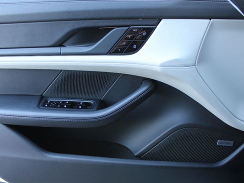 Used 2021 Porsche Taycan 4S image 13