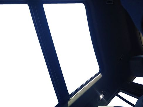 Used 2024 Cadillac XT6 Sport w/ LPO, Onyx Lite Package image 11