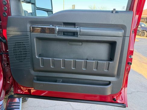 Used 2014 Ford F250 Platinum image 27