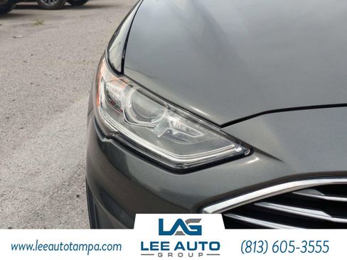 Used 2020 Ford Fusion SE FWD image 9