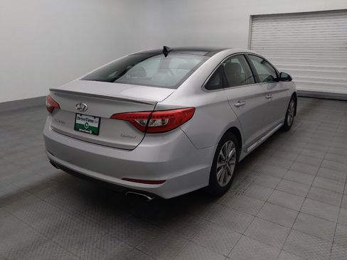 Used 2016 Hyundai Sonata Limited w/ Option Group 04 FWD image 9