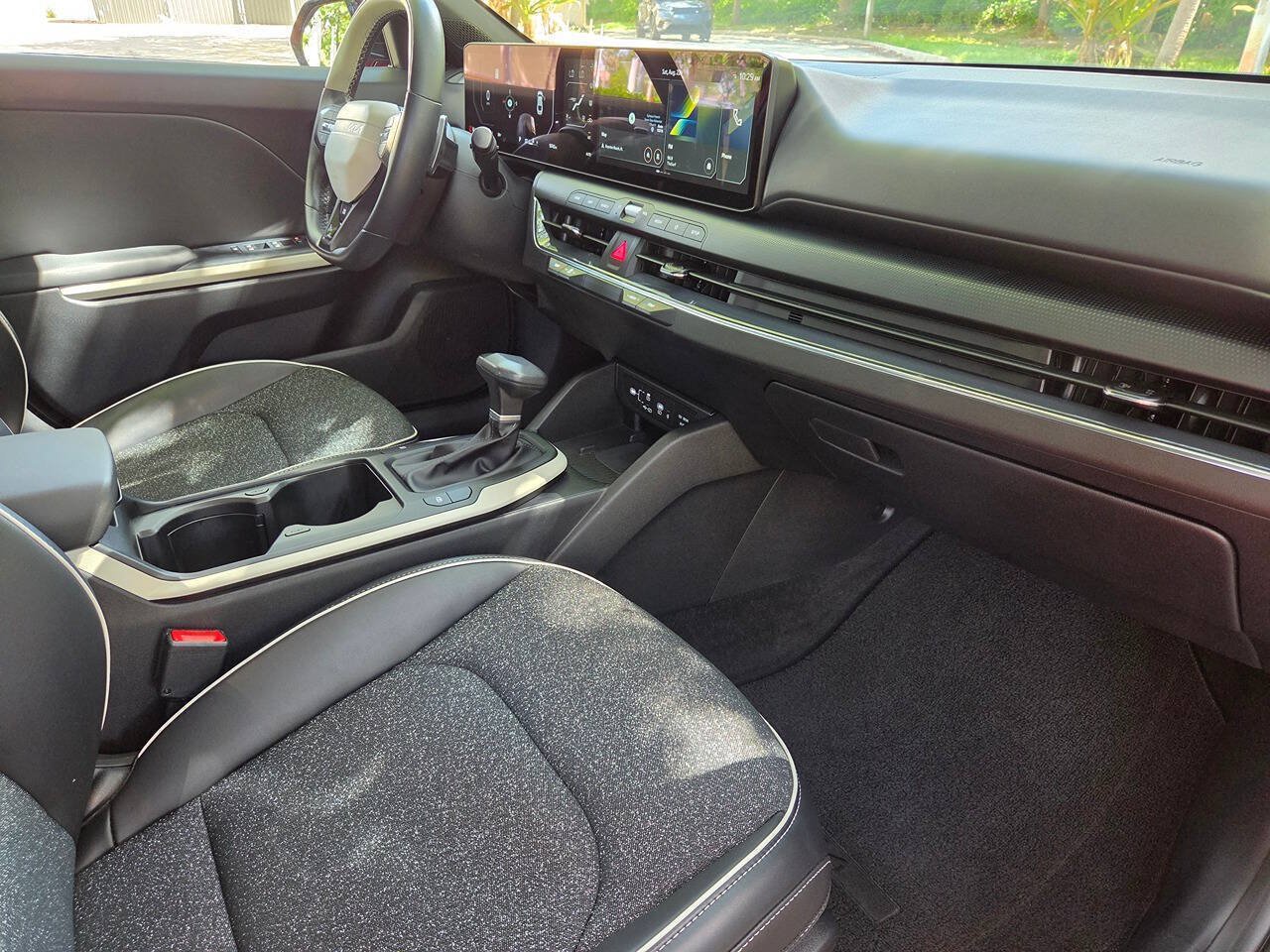 Used 2025 Kia K4 GT-Line FWD image 9