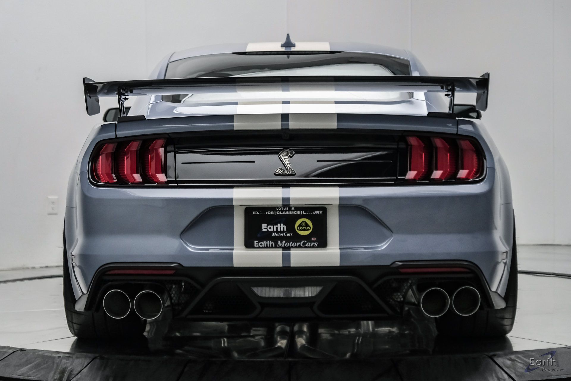 Used 2022 Ford Mustang Shelby GT500 w/ Carbon Fiber Track Pack RWD image 15