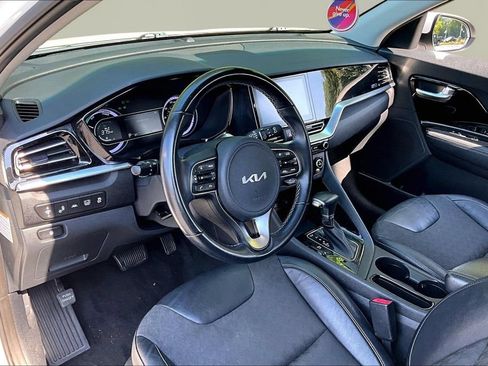 Used 2022 Kia Niro LXS FWD image 15