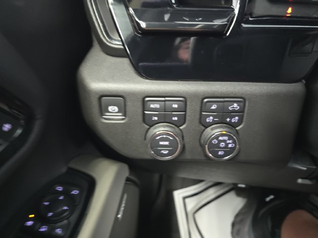 Certified 2025 Chevrolet Silverado 2500 ZR2 AWD/4WD image 20