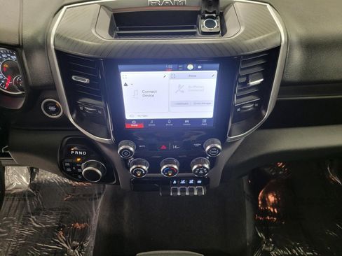 Used 2025 RAM 1500 Big Horn AWD/4WD image 7