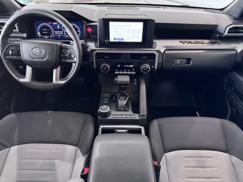 Used 2025 Toyota Tacoma TRD Off-Road AWD/4WD image 13