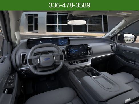 New 2026 Ford Expedition Max Active image 9