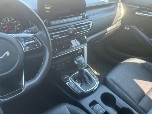 Used 2023 Kia Seltos SX w/ SX Sunroof Package AWD/4WD image 28