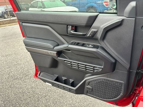 Used 2025 Toyota 4Runner TRD Off-Road Premium w/ Tow Technology Package image 18