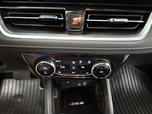 Used 2024 Chevrolet TrailBlazer ACTIV w/ Convenience Package FWD image 15