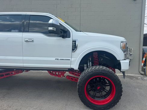 Used 2020 Ford F250 Platinum AWD/4WD image 4