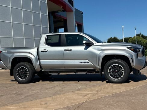 New 2026 Toyota Tacoma TRD Sport AWD/4WD image 3