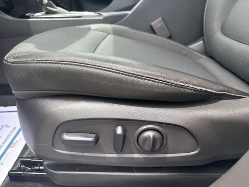 Used 2023 Buick Encore GX Select w/ Experience Buick Package AWD/4WD image 14
