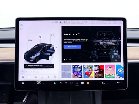 Used 2024 Tesla Model Y Long Range image 4