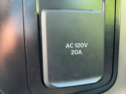 Certified 2024 Ford F150 Platinum w/ Equipment Group 703A Plus AWD/4WD image 57