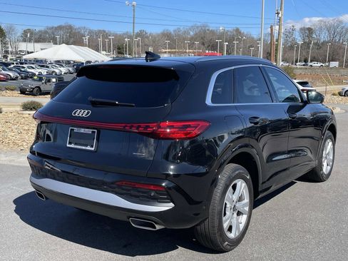 Used 2025 Audi Q5 Premium w/ Convenience Package image 7