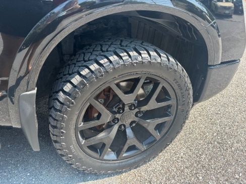 Used 2017 Nissan Titan Platinum Reserve image 57