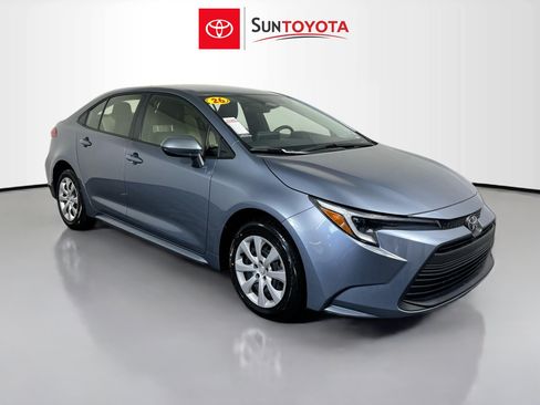 Used 2026 Toyota Corolla LE FWD image 1