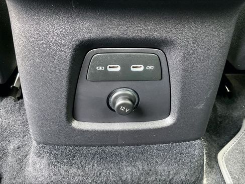 Used 2024 Audi Q4 e-tron Premium Plus AWD/4WD image 31