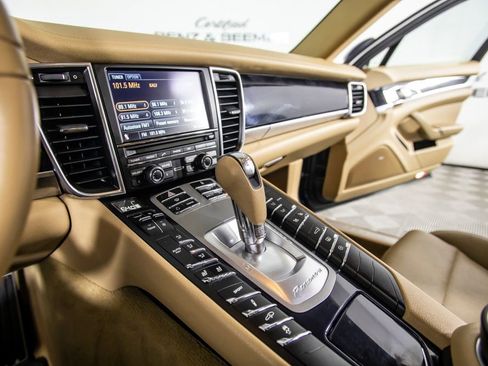 Used 2012 Porsche Panamera 4S image 37