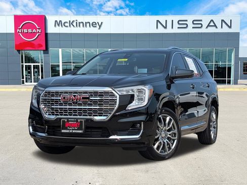 Used 2023 GMC Terrain Denali w/ Denali Premium Package AWD/4WD image 1