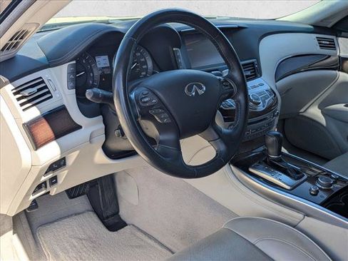 Used 2015 INFINITI Q70 L 3.7 w/ Deluxe Touring Package RWD image 10