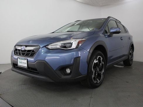 Used 2021 Subaru Crosstrek 2.5i Limited w/ Moonroof Package 2 AWD/4WD image 3