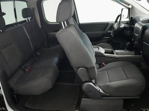 Used 2008 Nissan Titan SE image 9