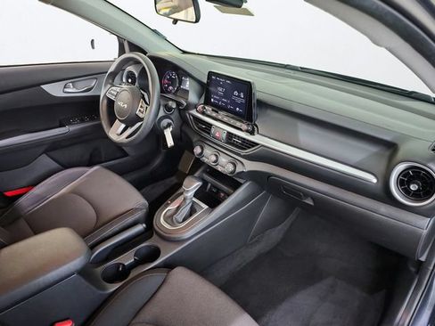 Certified 2023 Kia Forte LXS w/ LXS Technology Package FWD image 21