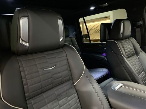 Certified 2024 Cadillac Escalade ESV Premium Luxury Platinum image 21