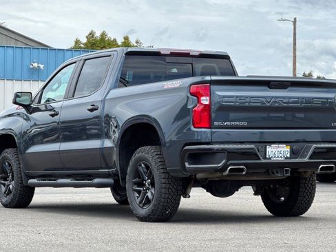 Used 2021 Chevrolet Silverado 1500 LT Trail Boss w/ Convenience Package II AWD/4WD image 8