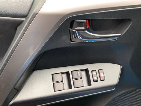 Used 2017 Toyota RAV4 XLE image 12