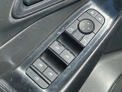 Used 2024 Nissan Rogue S AWD/4WD image 28