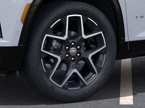 New 2026 Chevrolet Traverse High Country FWD image 12