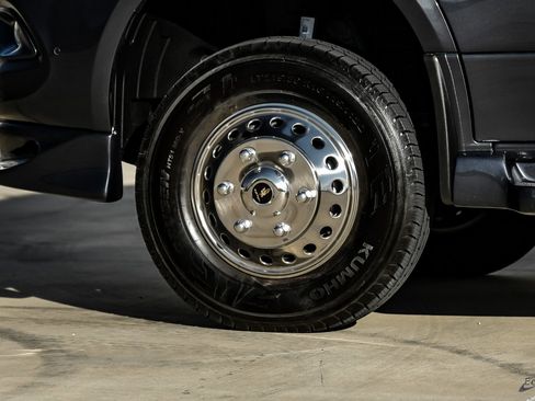 Used 2023 Mercedes-Benz Sprinter 3500 image 91