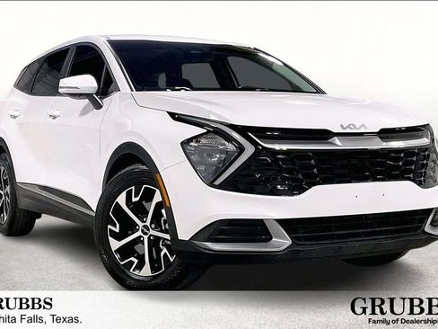 Used 2023 Kia Sportage EX image 1