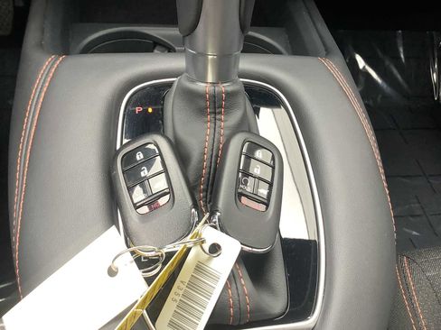 Certified 2025 Honda HR-V Sport image 19