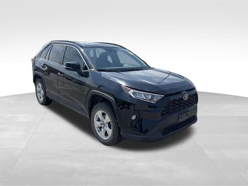 Used 2021 Toyota RAV4 XLE w/ Convenience Package AWD/4WD image 9