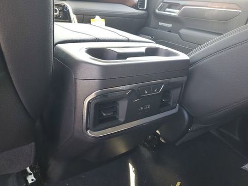 New 2026 GMC Sierra 1500 Denali w/ Denali Reserve Package AWD/4WD image 17
