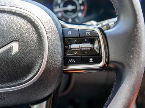 Used 2024 Kia Carnival SX FWD image 21