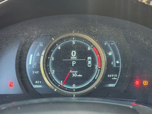 Used 2019 Lexus IS 300 F Sport w/ F Sport Package RWD image 19