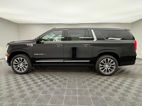 New 2026 GMC Yukon XL Denali w/ Denali Reserve Package AWD/4WD image 17