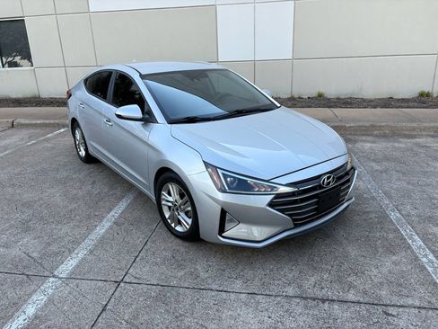Used 2019 Hyundai Elantra SEL FWD image 4