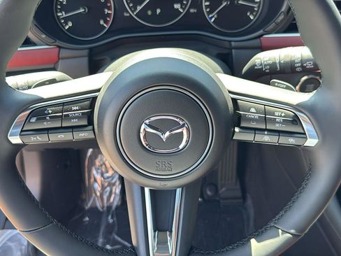 New 2026 MAZDA MAZDA3 Hatchback w/Premium Plus Pkg image 11