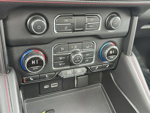 Used 2021 Chevrolet Tahoe RST w/ Luxury Package image 23